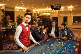 Grafik tren data Mahjong Ways dan Gates of Olympus dalam Paito Mingguan